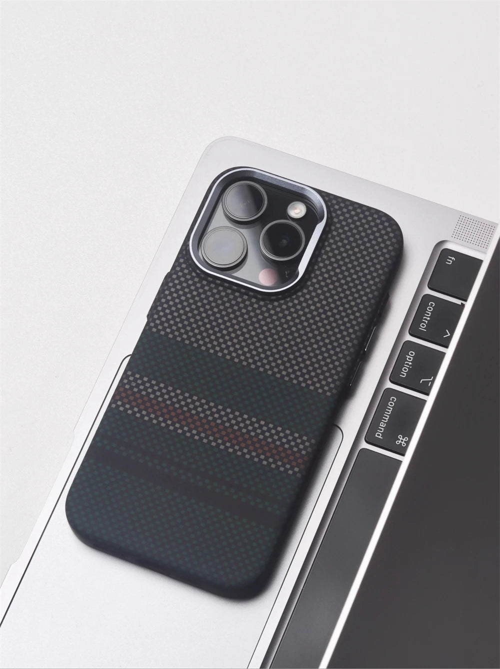Luxury Carbon Fiber Magsafe IPhone Case