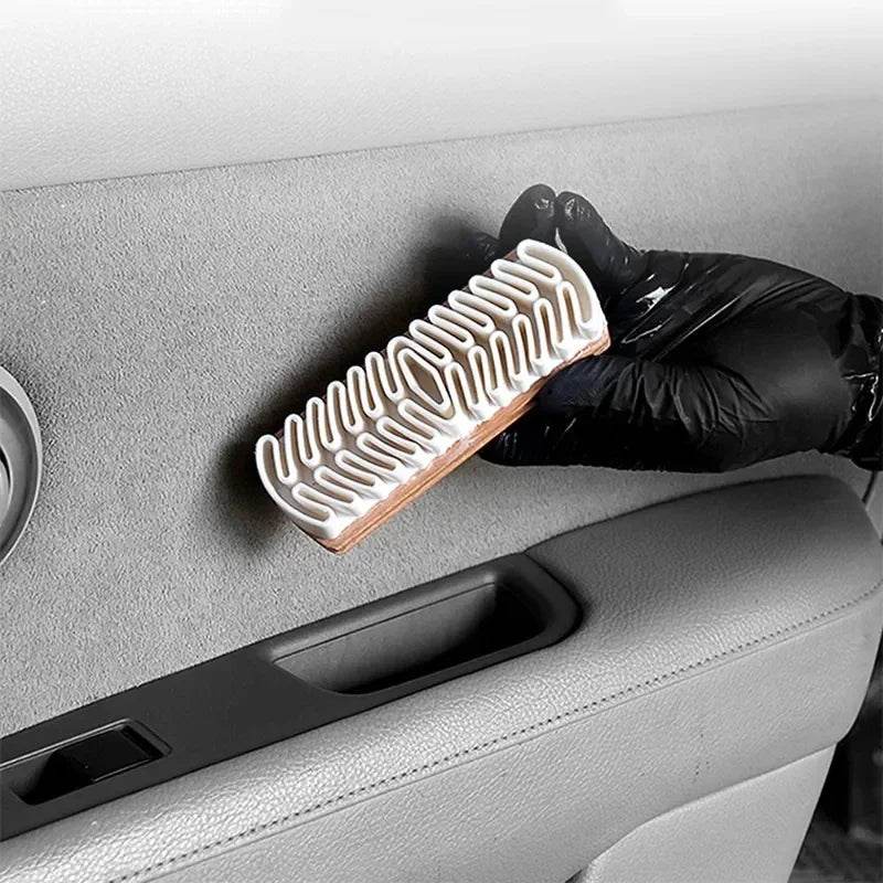 Alcantara Brush